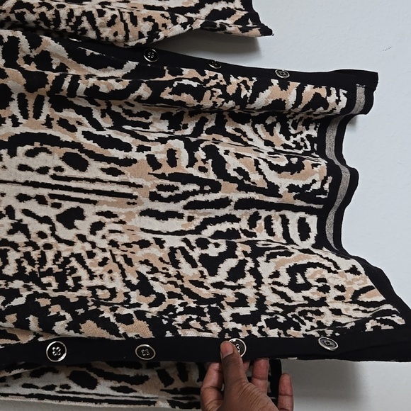 Chico's Black and Cream Longline Tunic Sweater Size XL - Picture 2 of 7